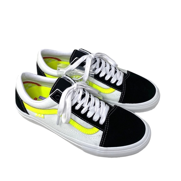 VANS Old Skool Skate Neon Sneakers Canvas Suede Black Women's Shoes VN0A5FCB6M5 - Picture 3 of 9